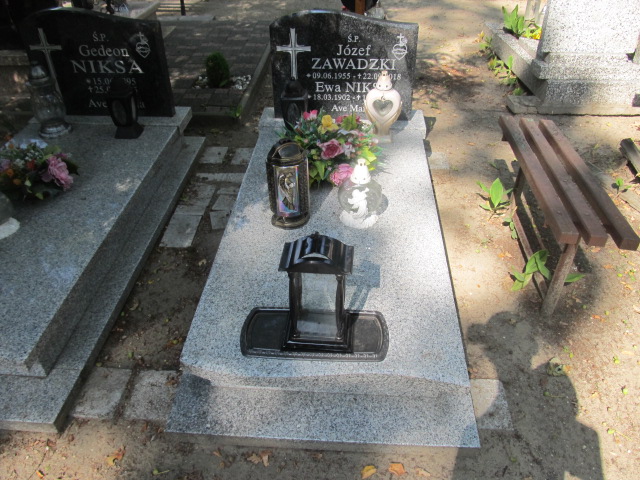 Grób Ewa Niksa