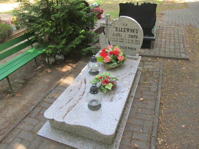 Grób Piotr Zalewski