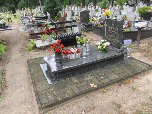 Grób Józef Kamiński