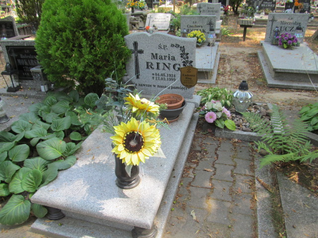 Grób MARIA RING