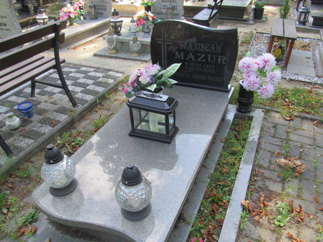 Grób STANISŁAW MAZUR