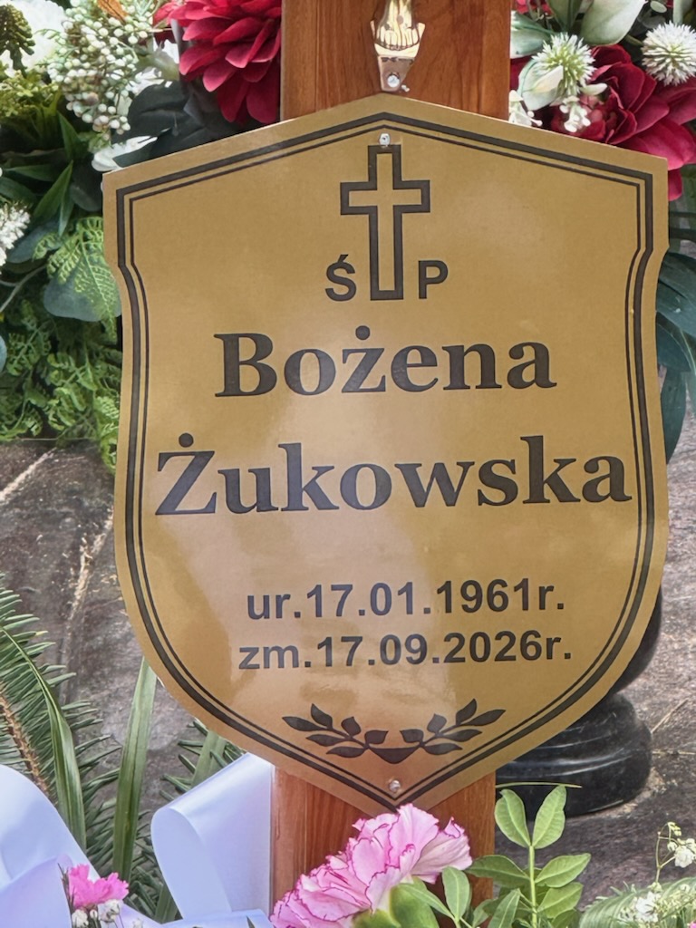 Grób BOŻENA ŻUKOWSKA