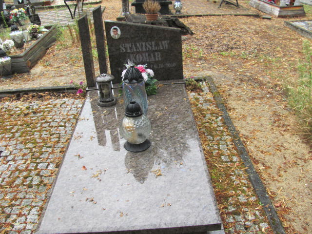 Grób STANISŁAW KOMAR