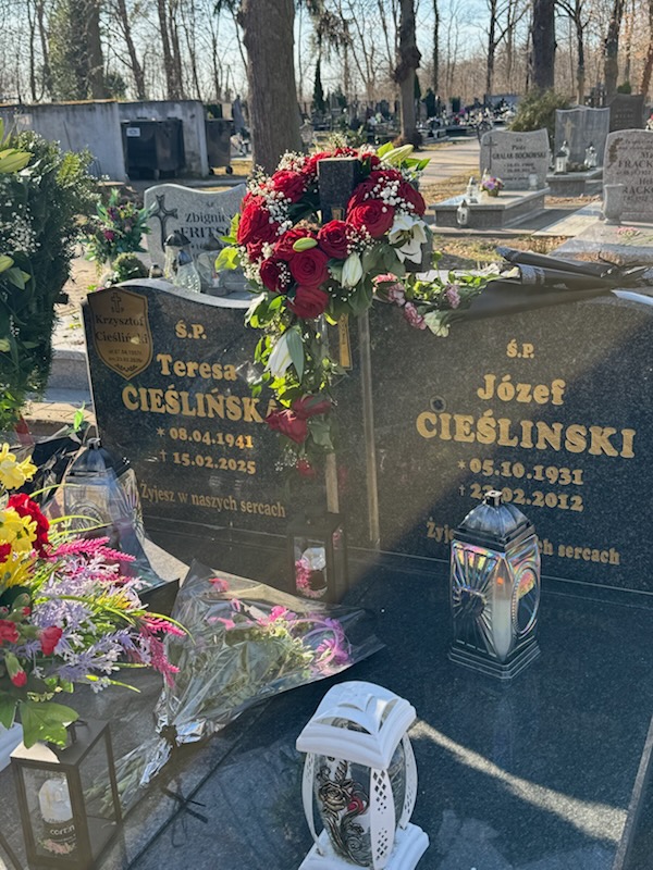 Grób KRZYSZTOF CIEŚLIŃSKI