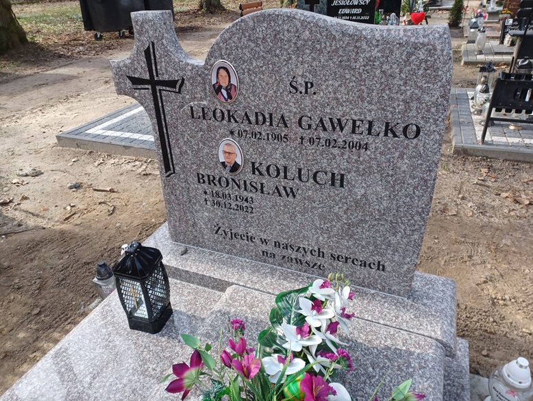 Grób Bronisław Koluch